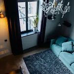 Loft Apartment *