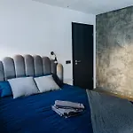 Loft 아파트 *